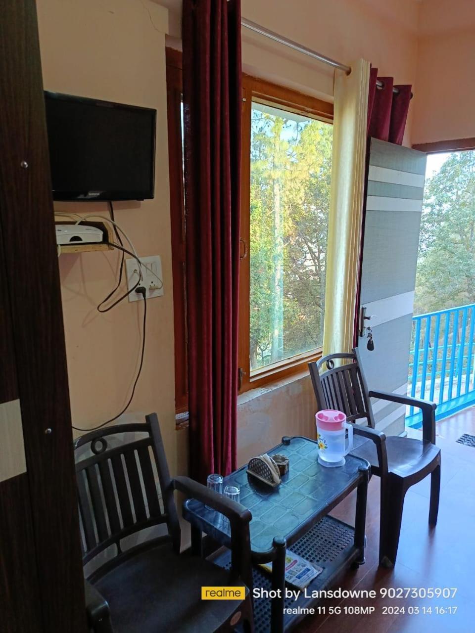 Joshi Holiday Home Stay ランズドーン エクステリア 写真