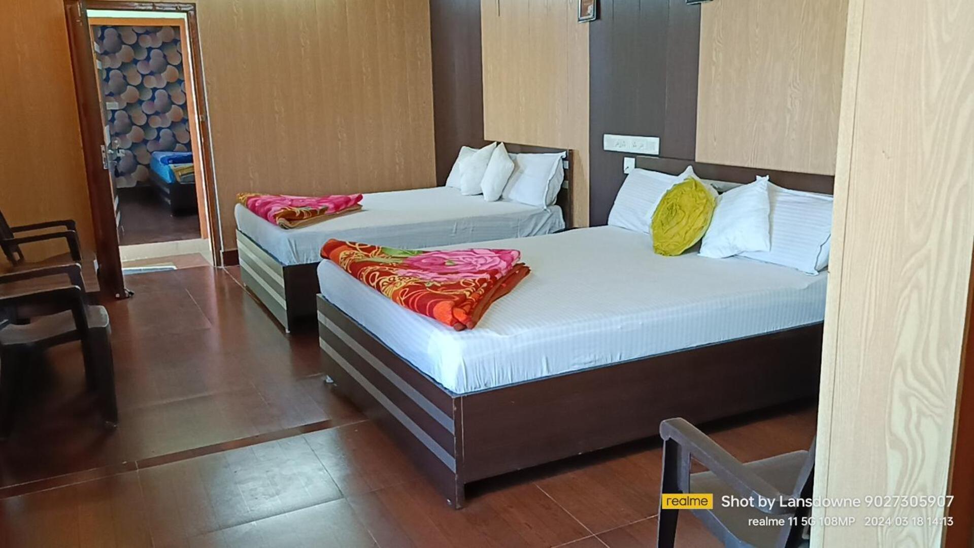 Joshi Holiday Home Stay ランズドーン エクステリア 写真