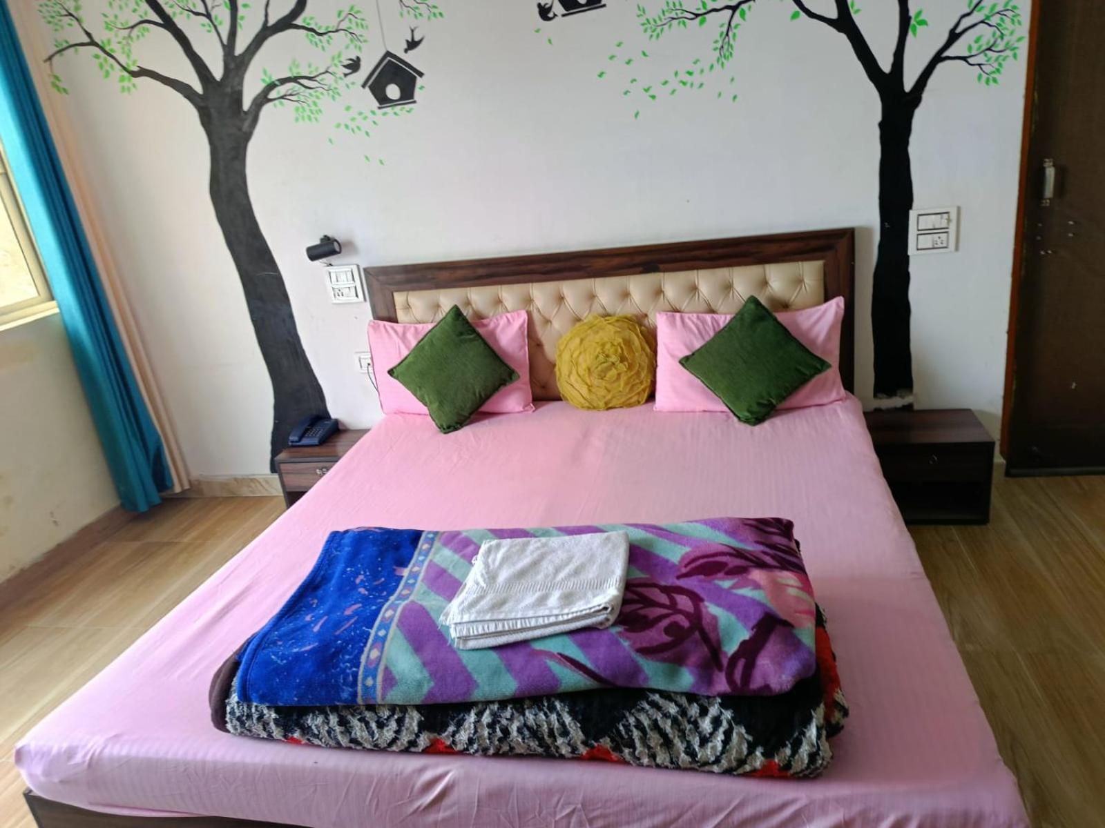 Joshi Holiday Home Stay ランズドーン エクステリア 写真