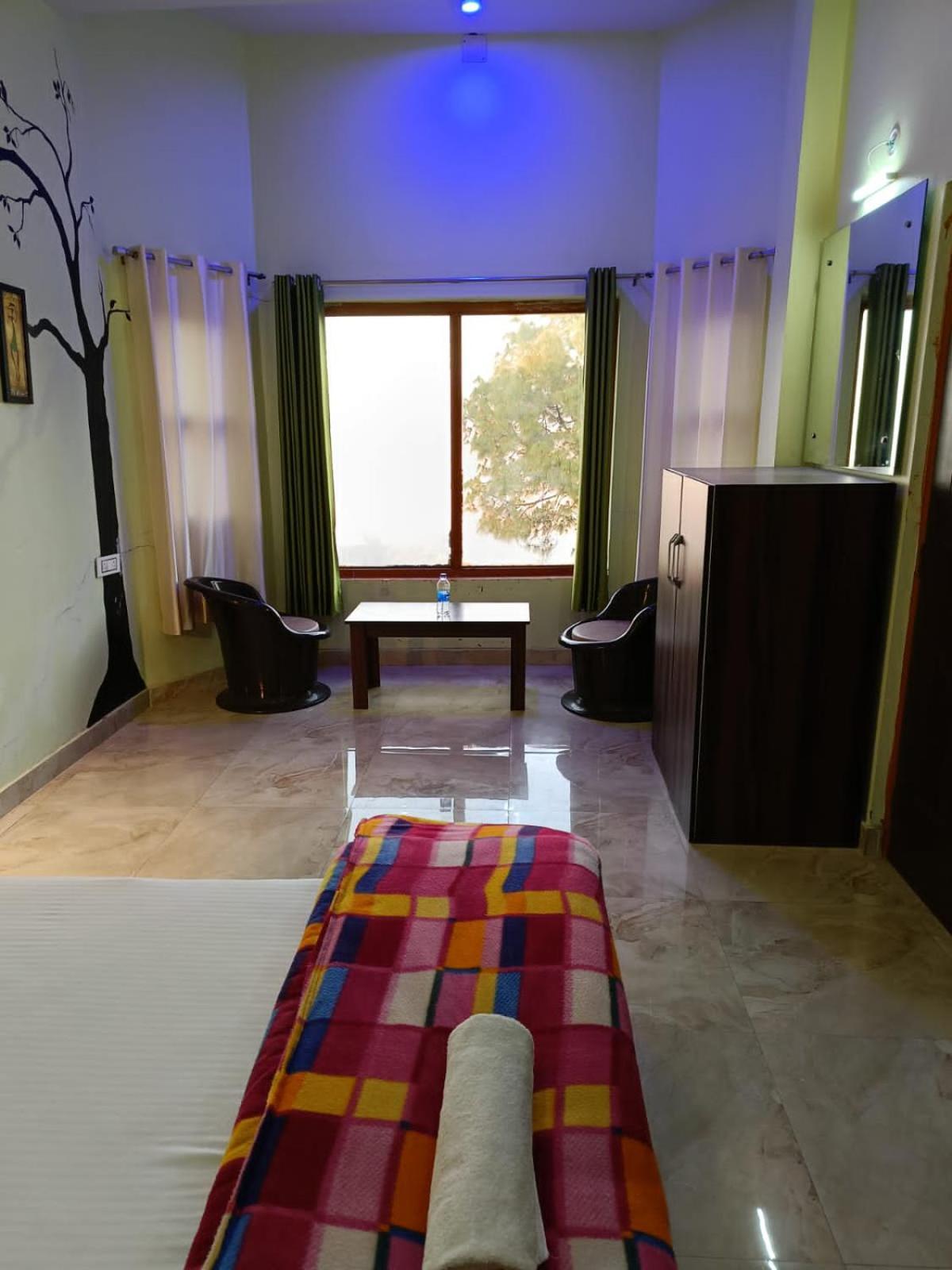 Joshi Holiday Home Stay ランズドーン エクステリア 写真